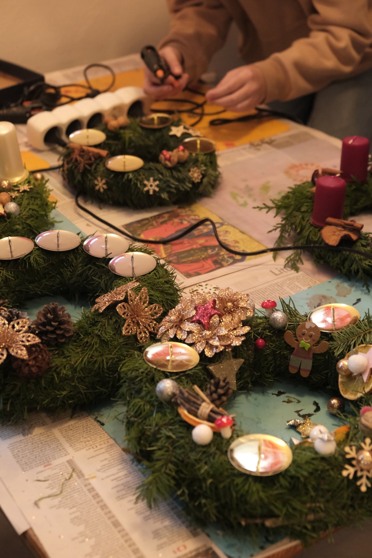 Tvoření adventních věnců 2024